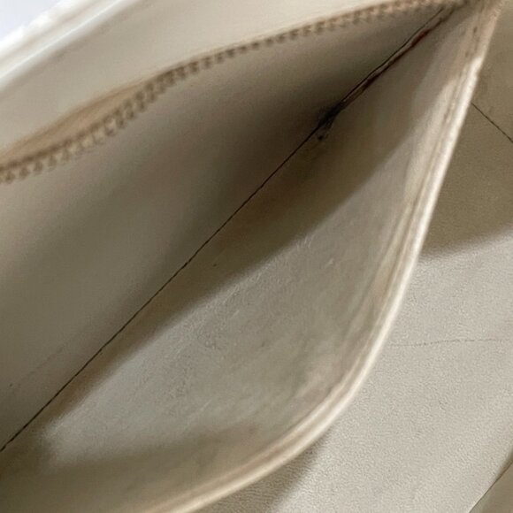 Chanel White Medallion Tote Gold Hardware (JB1027) - Picture 14 of 14